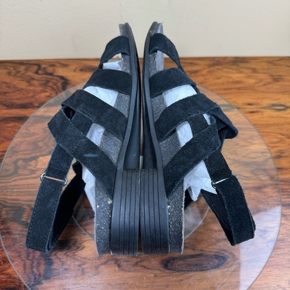 Munro Corine Sandals in black leather suede - Picture 13 of 15